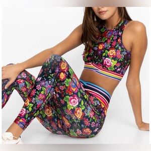 Johnny Was Active Carteno Cross Cross Icon Floral Legging & Sports Bra Set SZ M